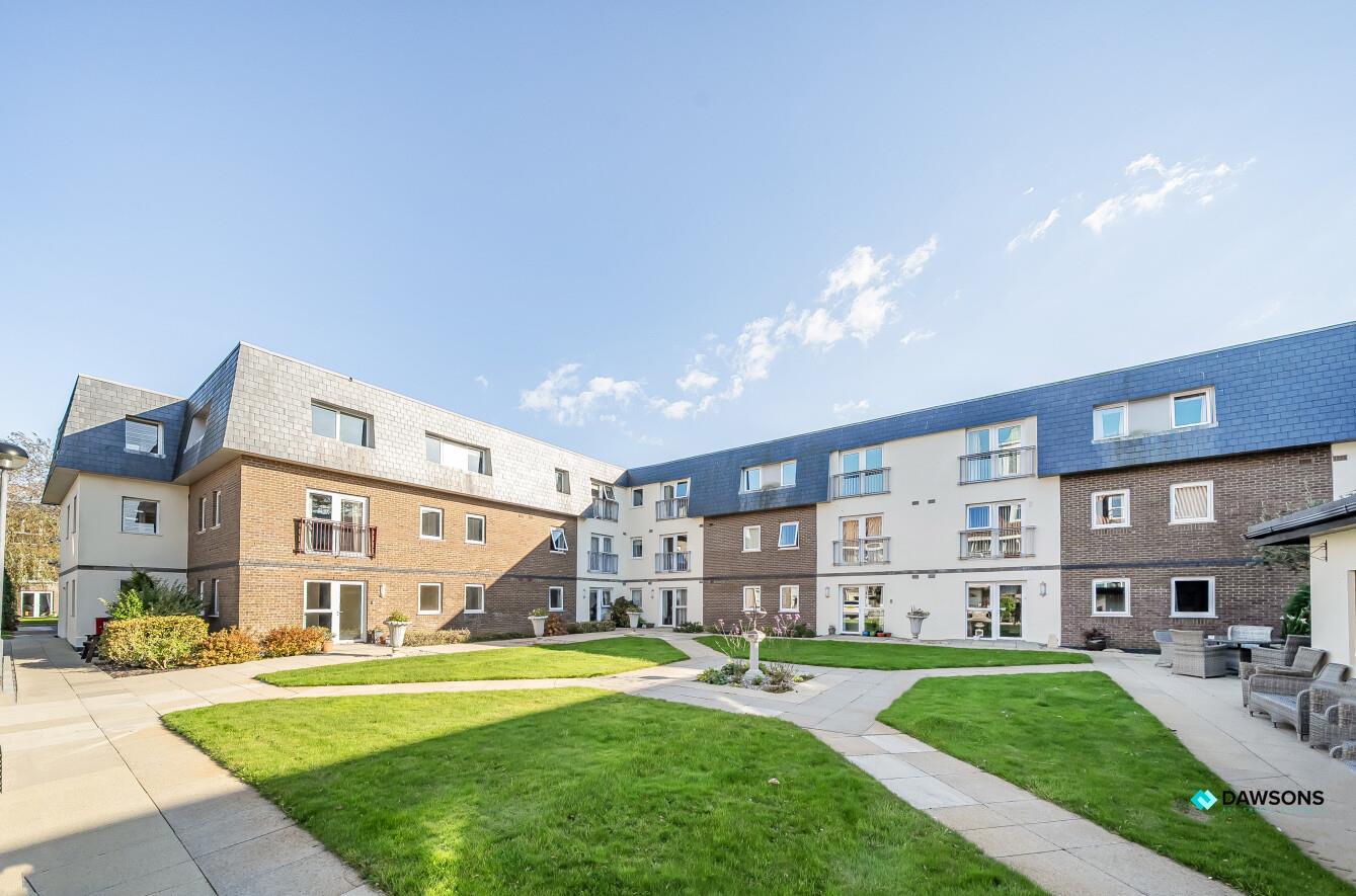 Willow Court, Clyne Common, Swansea, SA3 3JB